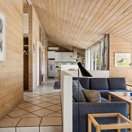 Joella - 75m From The Sea By Interhome Knebel